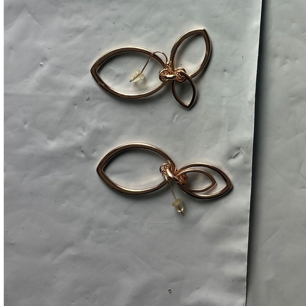 Gold Tone Metal‎ Dangle Drop Earrings Abstract Open Oval Shape